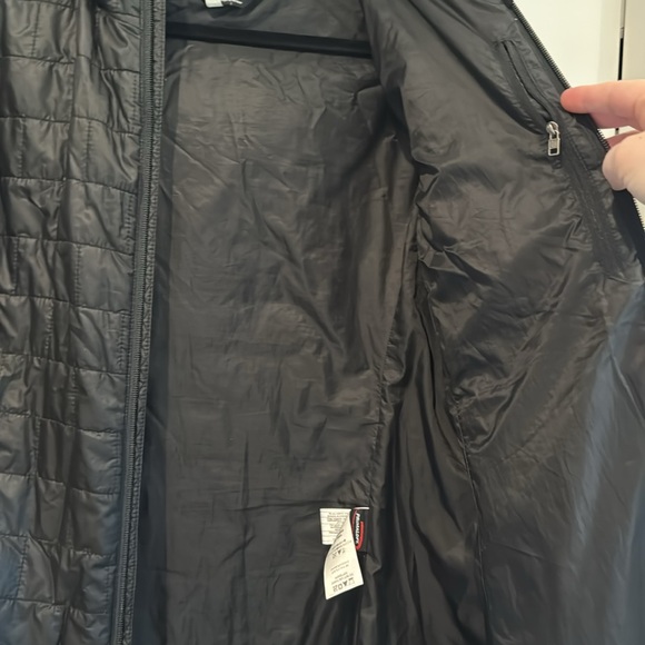 Hooded Patagonia Jacket - Picture 3 of 4